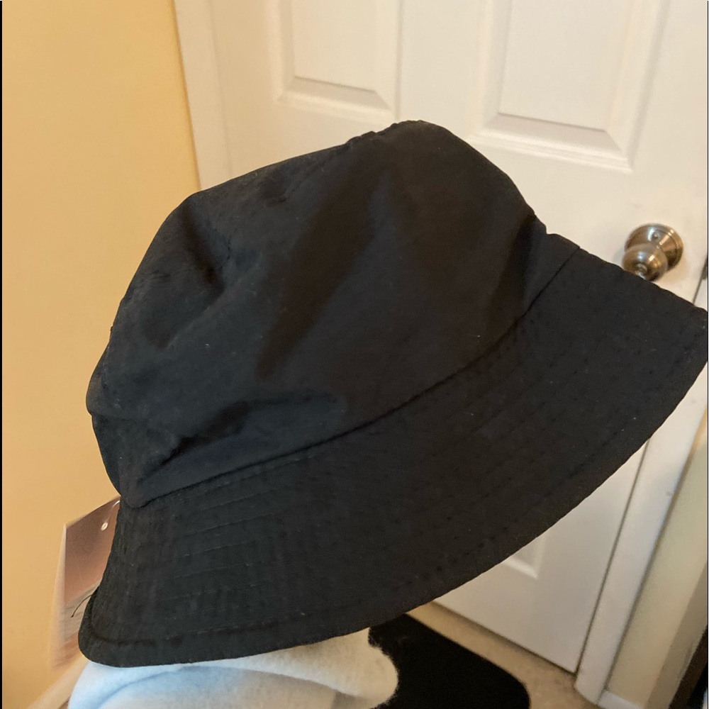 Bucket hat - Picture 2 of 3